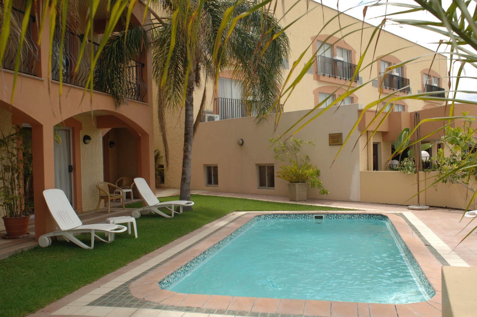 Protea Hotel By Marriott Windhoek Furstenhof Exterior foto